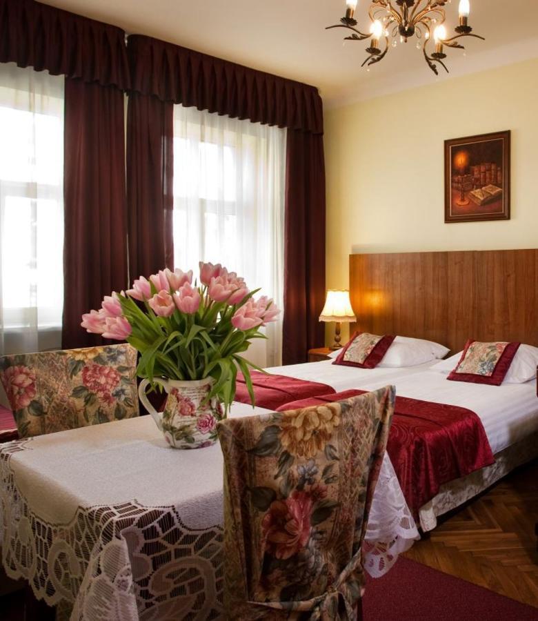 Red Carpet Premium 3* Krakau